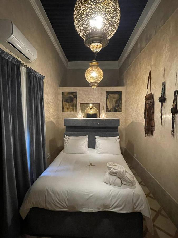 Al Bahi Riad *